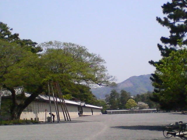 京都御苑から見た大文字山